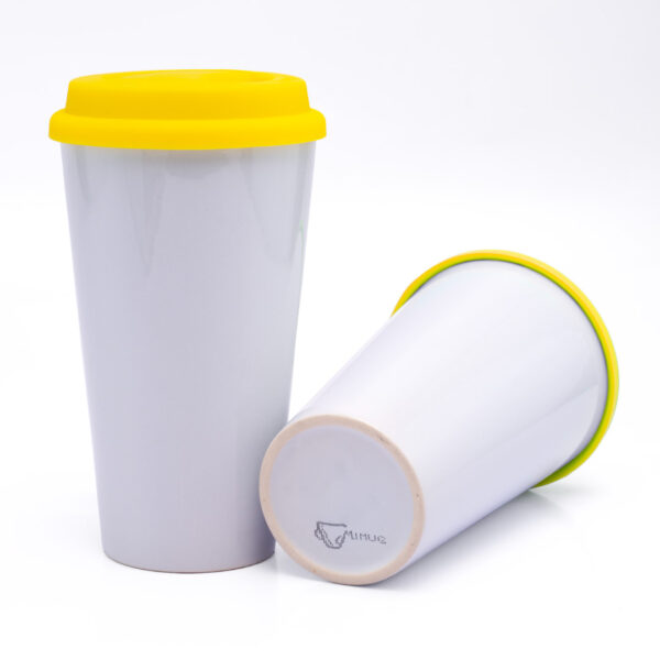 Mug Cónico Con Tapa En Silicona Amarillo