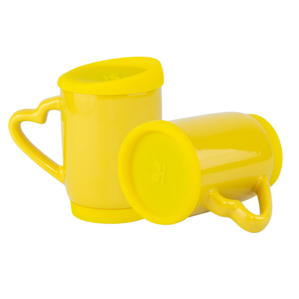 Mug Con Tapa De Silicona Y Oreja De Corazón 11 Oz Amarillo